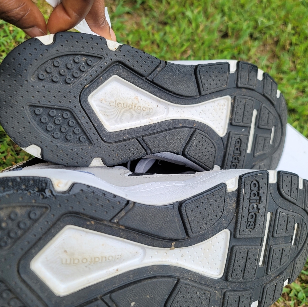 Shoe - Picture 3 of 6